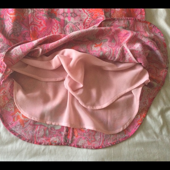 Cabi paisley sleeveless blouse, size SMALL - Picture 6 of 6